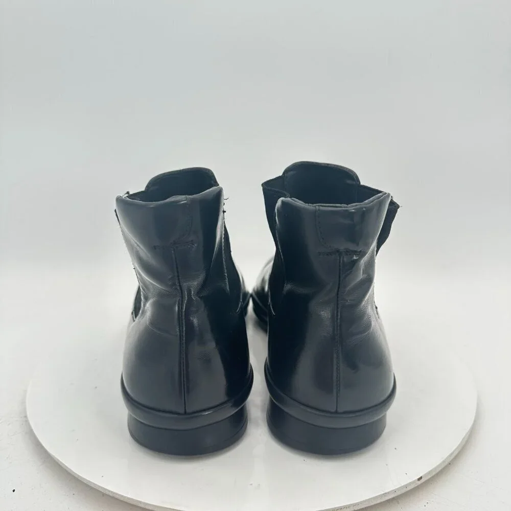 Prada Men UK 7.5 US 8.5 Black Leather Cap Toe Elastic Pull On Ankle Chelsea Boot